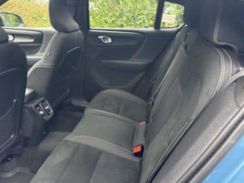 Used 2023 Volvo C40 P8 Recharge Plus w/ Protection Package Premier AWD/4WD image 5