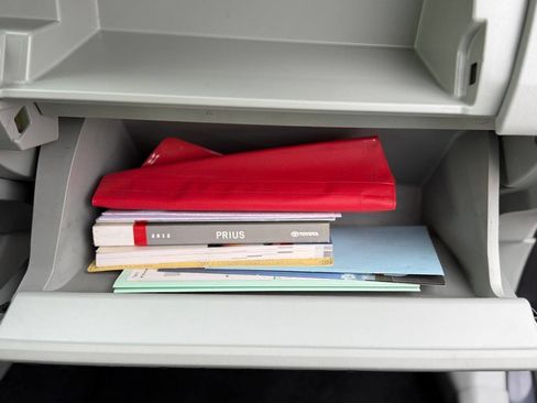 Used 2012 Toyota Prius Two image 66