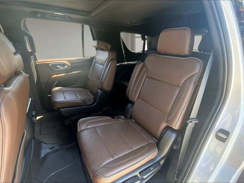 Used 2021 Chevrolet Tahoe High Country w/ Premium Package AWD/4WD image 22
