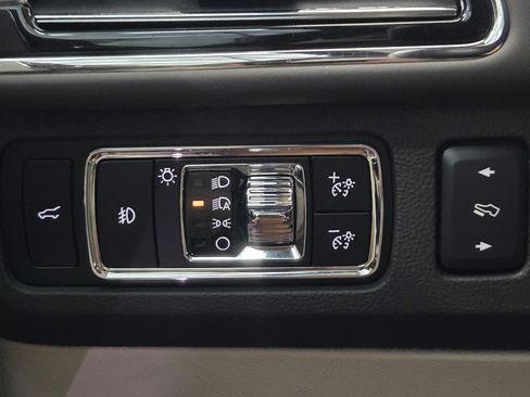 Used 2024 Lincoln Navigator L Black Label AWD/4WD image 21