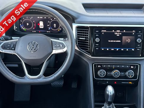 Certified 2022 Volkswagen Atlas Cross Sport SE image 15