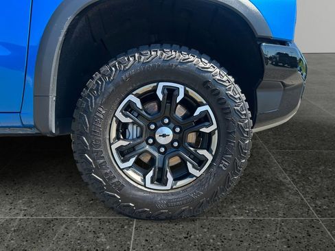 Used 2022 Chevrolet Silverado 1500 ZR2 w/ Technology Package image 9