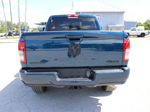 Used 2024 RAM 2500 Big Horn w/ Night Edition AWD/4WD image 9