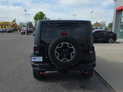 Used 2016 Jeep Wrangler Rubicon AWD/4WD image 4