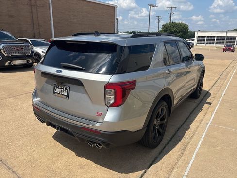 Used 2022 Ford Explorer ST w/ Equipment Group 401A AWD/4WD image 3