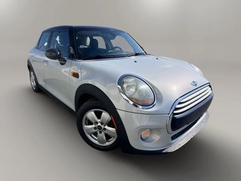 Used 2015 MINI Cooper 4-Door Hardtop FWD image 2