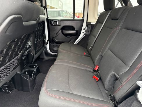 Used 2020 Jeep Wrangler Unlimited Rubicon image 25