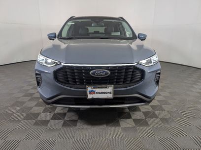 New 2025 Ford Escape SE w/ PHEV Premium Package