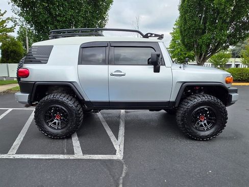 Used 2007 Toyota FJ Cruiser 4WD image 3