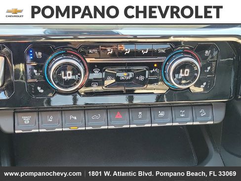 Used 2024 GMC Sierra 2500 AT4X image 27