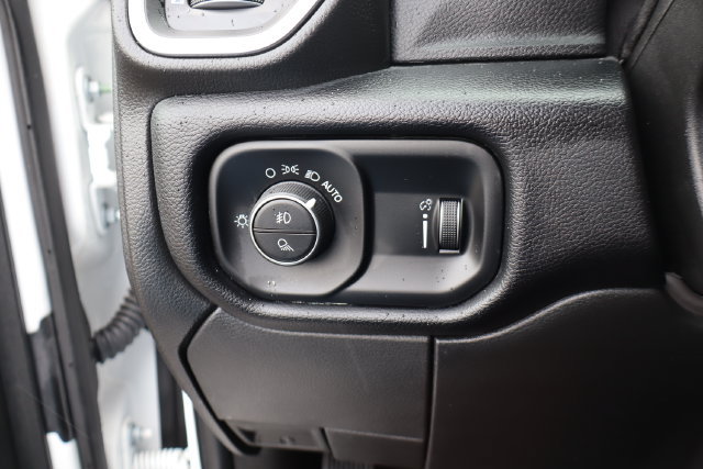 Used 2025 RAM 2500 Big Horn AWD/4WD image 17