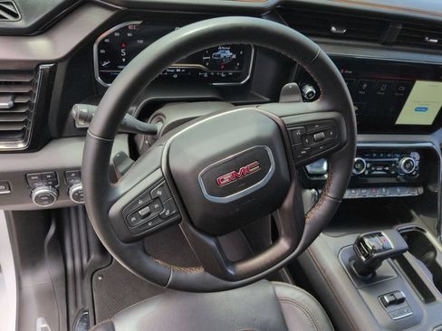 Used 2024 GMC Sierra 1500 AT4 w/ Technology Package AWD/4WD image 12