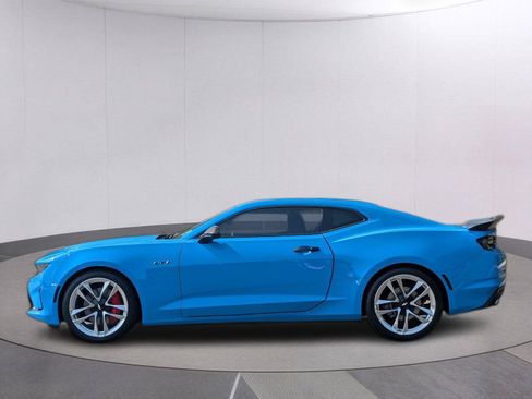 Used 2022 Chevrolet Camaro LT w/ RS Package RWD image 2