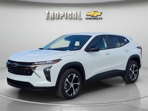 New 2026 Chevrolet Trax RS image 3