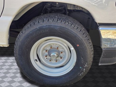 New 2024 Ford E-350 and Econoline 350 Super Duty w/ Power Windows & Locks Group image 9
