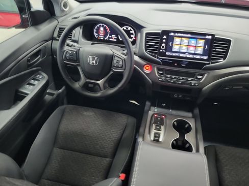 Certified 2025 Honda Ridgeline Sport image 12