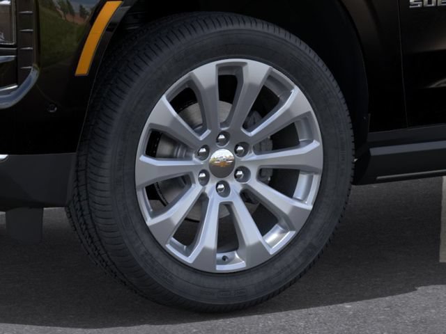 New 2026 Chevrolet Suburban Premier RWD image 9
