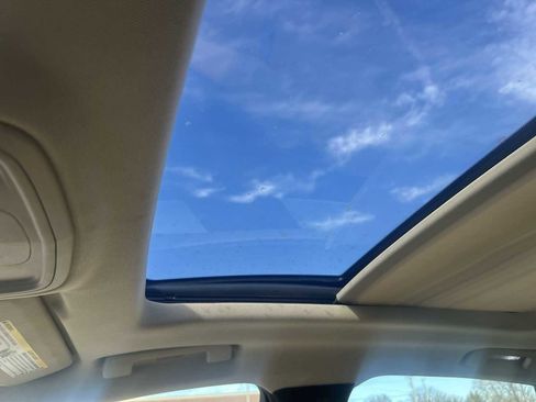 Used 2013 Cadillac XTS Luxury image 19