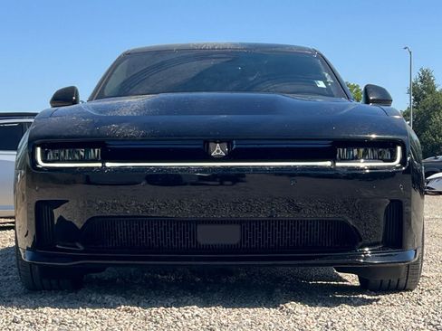 Used 2024 Dodge Charger Daytona R/T w/ Plus Group AWD/4WD image 11