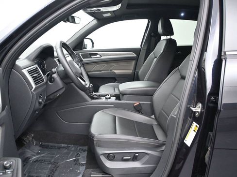 Used 2023 Volkswagen Atlas Cross Sport SE w/ Panoramic Sunroof Package AWD/4WD image 8