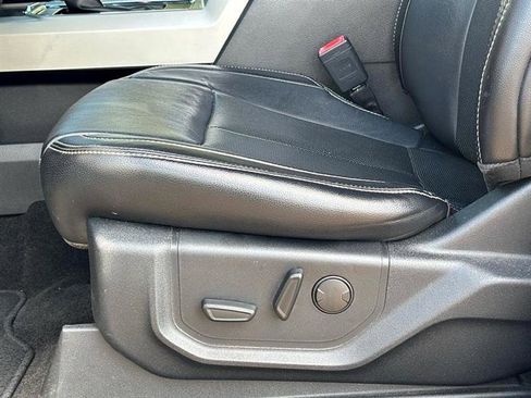 Used 2019 Ford F150 Lariat image 12