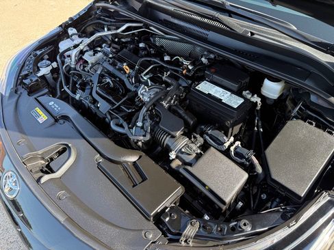 Used 2025 Toyota Corolla SE FWD image 33