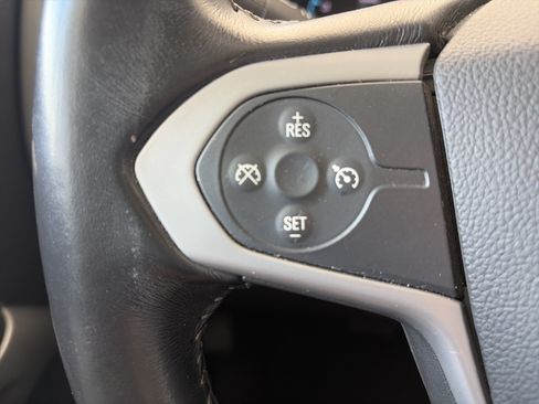 Used 2016 Chevrolet Colorado LT w/ LT Convenience Package RWD image 17