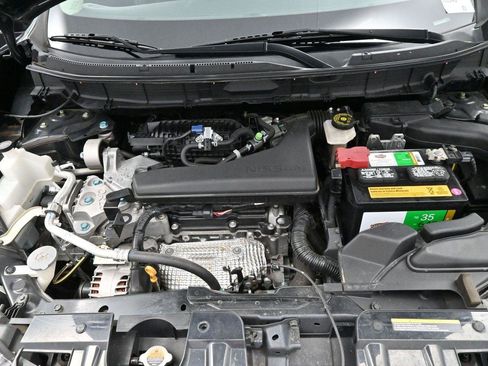 Used 2017 Nissan Rogue SV FWD image 36