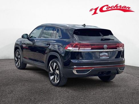 Used 2025 Volkswagen Atlas Cross Sport SE FWD image 9