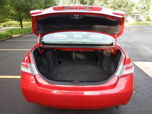 Used 2011 Toyota Camry LE w/ LE Extra-Value Pkg FWD image 23