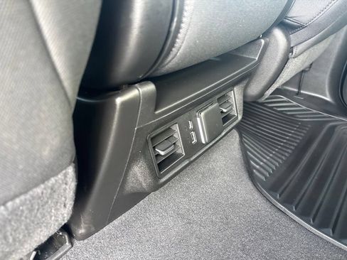 Used 2022 Chevrolet Silverado 1500 LT AWD/4WD image 21