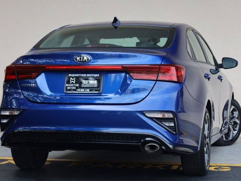 Used 2020 Kia Forte LXS FWD image 8