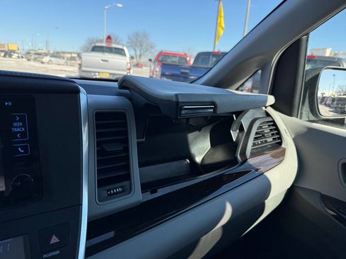 Used 2015 Toyota Sienna XLE Premium image 24
