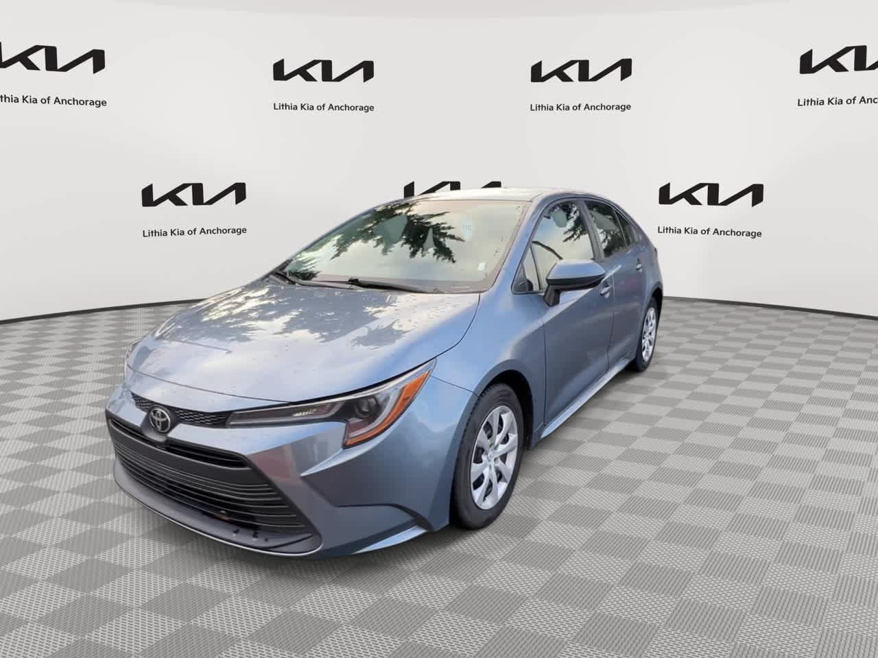 Used 2023 Toyota Corolla LE FWD image 7