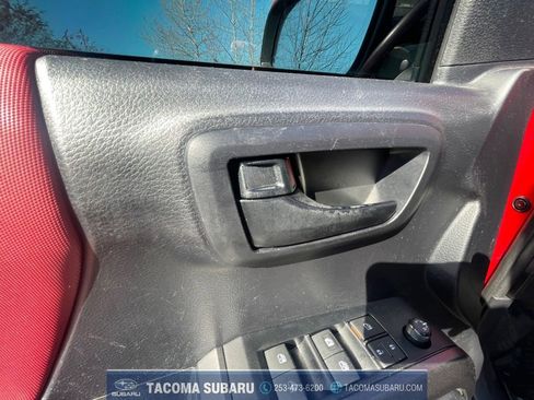 Used 2020 Toyota Tacoma SR5 image 11