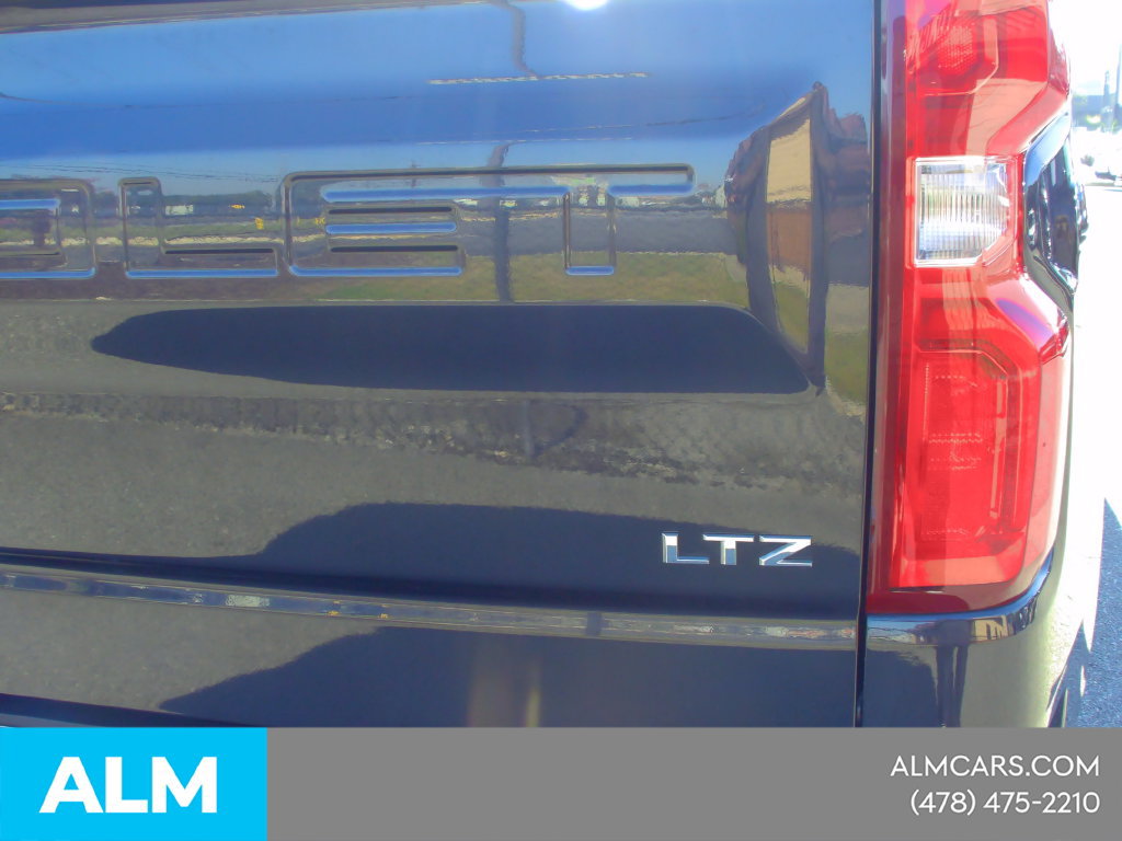 Used 2024 Chevrolet Silverado 1500 LTZ AWD/4WD image 14
