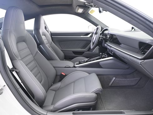 Certified 2025 Porsche 911 Turbo S image 19