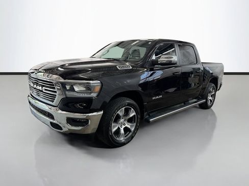 Used 2023 RAM 1500 Laramie AWD/4WD image 5