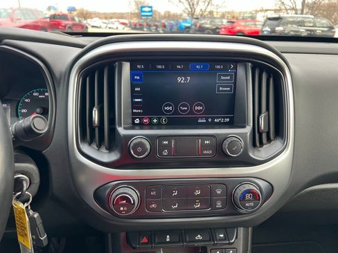 Used 2022 Chevrolet Colorado LT w/ Luxury Package image 32