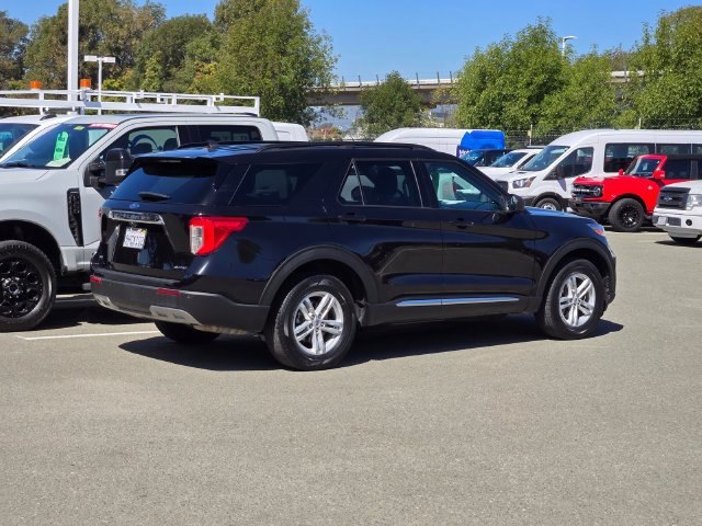 Certified 2023 Ford Explorer XLT w/ Equipment Group 202A AWD/4WD image 8
