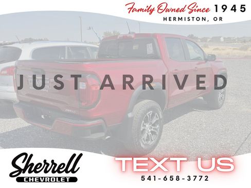 Used 2024 GMC Canyon AT4 w/ AT4 Premium Package AWD/4WD image 4
