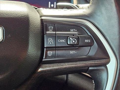 Used 2021 Jeep Grand Cherokee L Limited RWD image 23