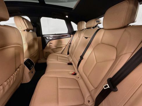Certified 2026 Porsche Macan AWD/4WD image 26