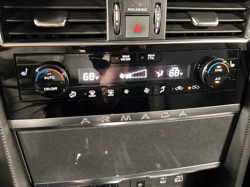 Used 2023 Nissan Armada SV AWD/4WD image 23