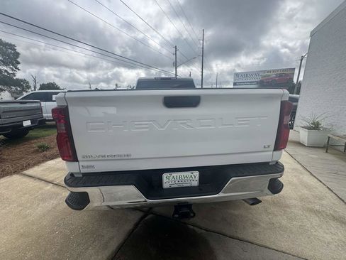 Used 2024 Chevrolet Silverado 3500 LT w/ Convenience Package AWD/4WD image 6