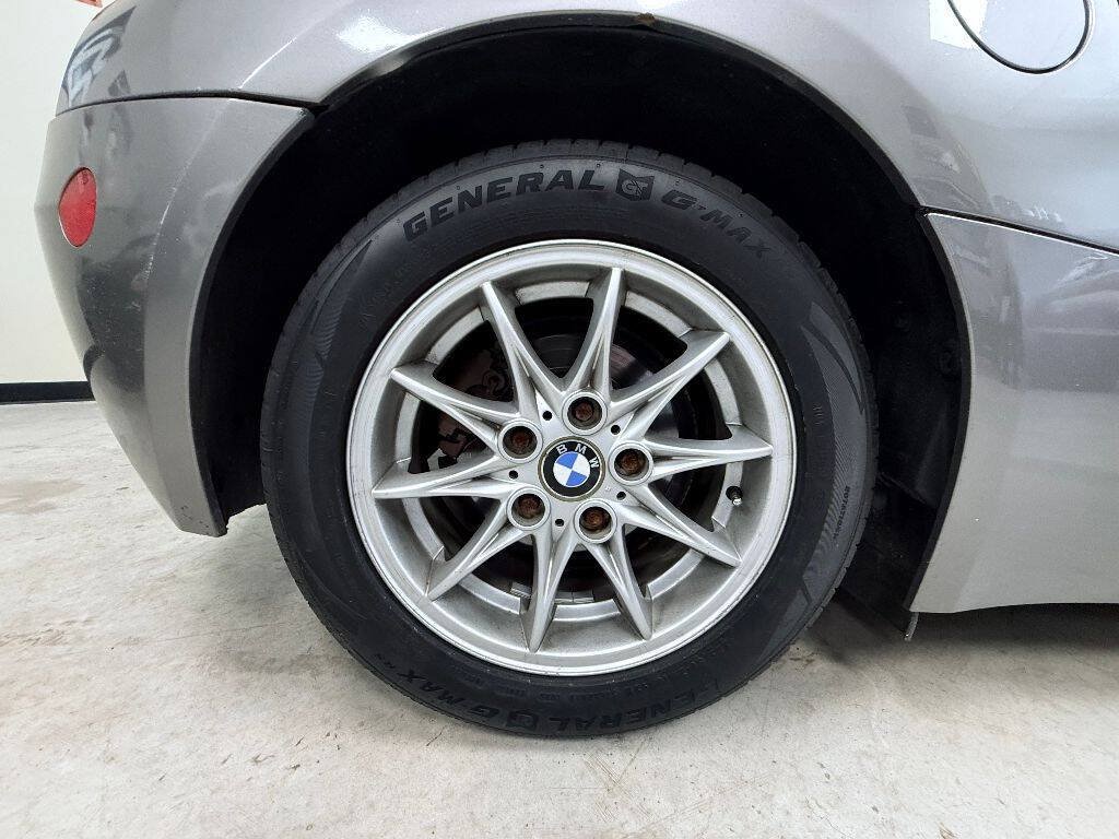 Used 2003 BMW Z4 2.5i RWD image 24