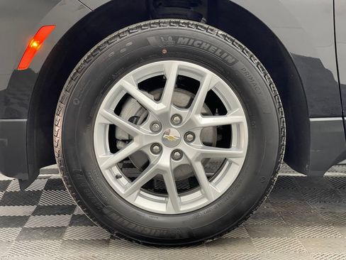 Used 2024 Chevrolet Equinox LT w/ LPO, Floor Liner Package FWD image 14