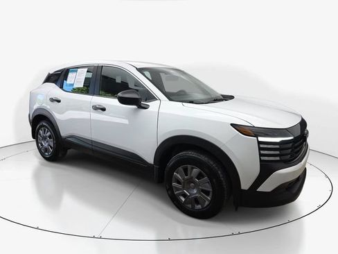 Used 2026 Nissan Kicks S FWD image 3