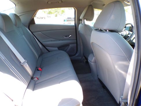 Used 2023 Hyundai Elantra SEL w/ Convenience Package FWD image 23