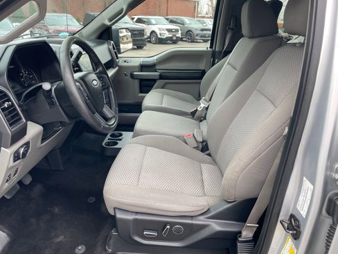 Used 2017 Ford F150 XLT w/ Equipment Group 302A Luxury image 9